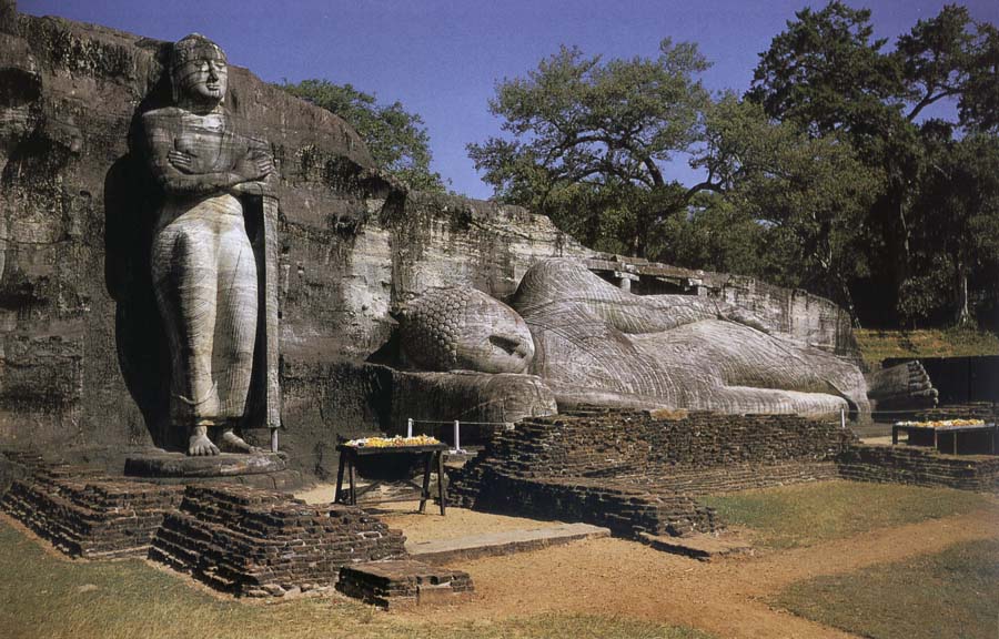 Ananda and Parinivana-Buddha, Screamed Vihara, Polonnaruva